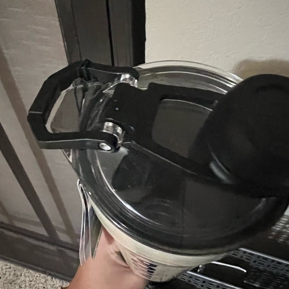 New shaker stainlees steel - Picture 2 of 2